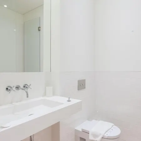 Апартаменти Flh Downtown Charming Flat *